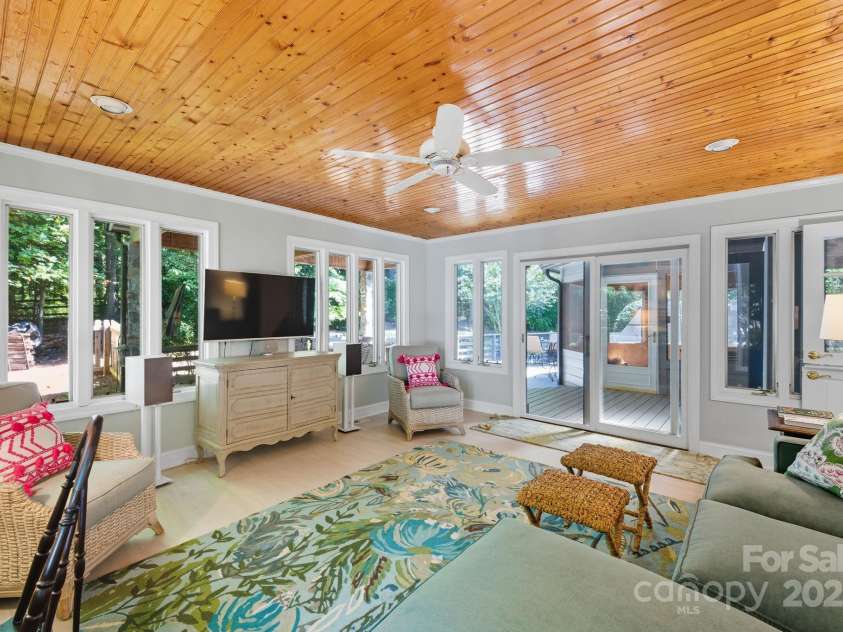 241 Pat Stough Lane, Davidson, NC 28036.  MLS# CAR4300062, YatesRealty ID 37091. 