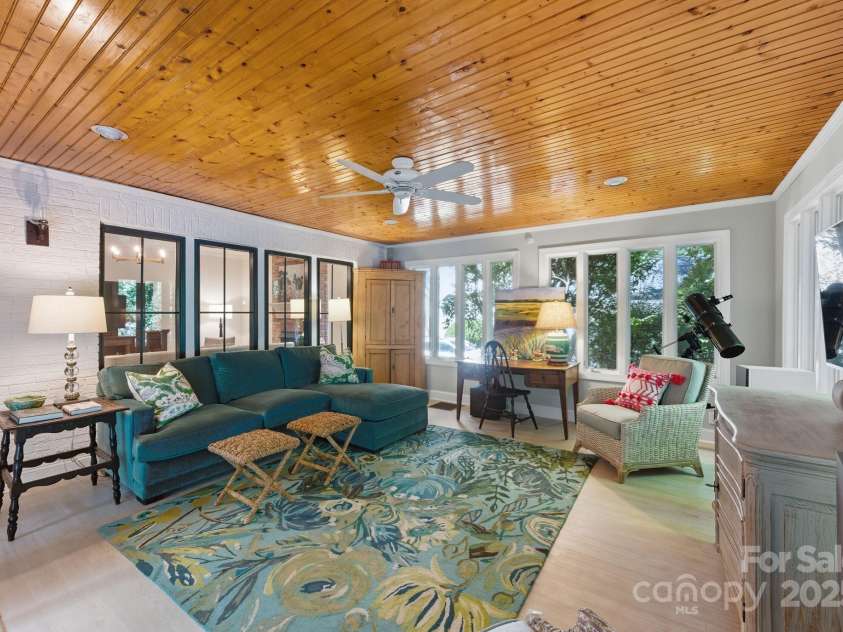 241 Pat Stough Lane, Davidson, NC 28036.  MLS# CAR4300062, YatesRealty ID 37091. 