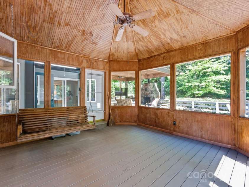 241 Pat Stough Lane, Davidson, NC 28036.  MLS# CAR4300062, YatesRealty ID 37091. 