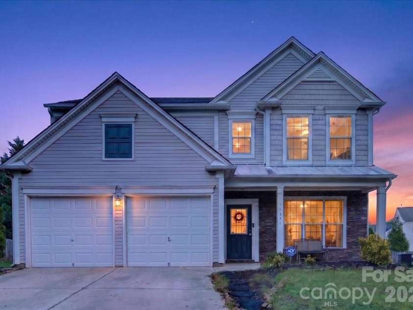 11251 Cypress View Drive, Charlotte, NC 28262.  MLS# CAR4404294, YatesRealty ID 37092. 