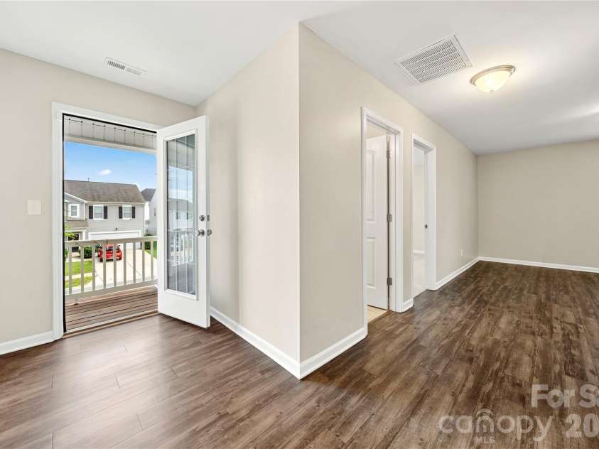 4628 Meshack Avenue, Charlotte, NC 28213.  MLS# CAR4404460, YatesRealty ID 37093. 