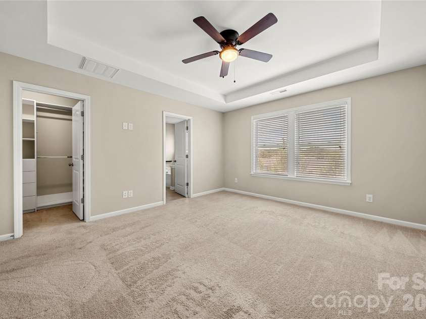 4628 Meshack Avenue, Charlotte, NC 28213.  MLS# CAR4404460, YatesRealty ID 37093. 