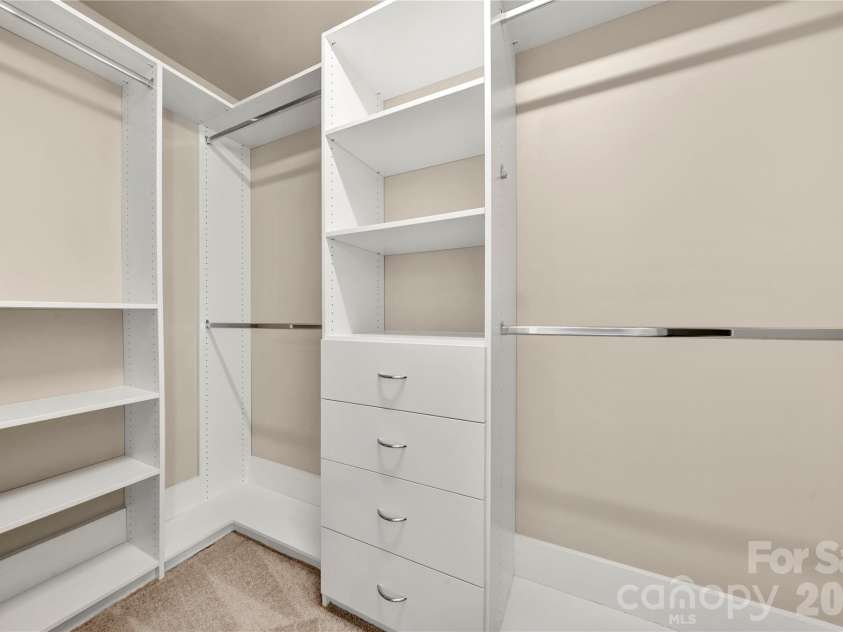4628 Meshack Avenue, Charlotte, NC 28213.  MLS# CAR4404460, YatesRealty ID 37093. 
