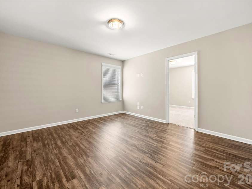 4628 Meshack Avenue, Charlotte, NC 28213.  MLS# CAR4404460, YatesRealty ID 37093. 