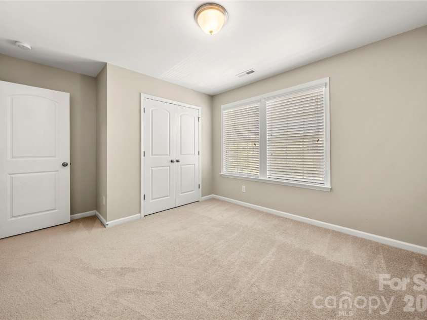 4628 Meshack Avenue, Charlotte, NC 28213.  MLS# CAR4404460, YatesRealty ID 37093. 