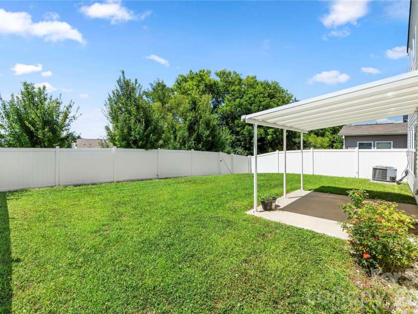 4628 Meshack Avenue, Charlotte, NC 28213.  MLS# CAR4404460, YatesRealty ID 37093. 