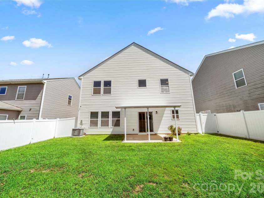 4628 Meshack Avenue, Charlotte, NC 28213.  MLS# CAR4404460, YatesRealty ID 37093. 