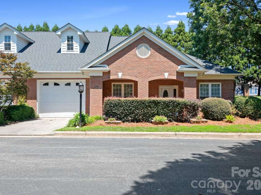 215 Knops Nob Road, Mooresville, NC 28115.  MLS# CAR4402529, YatesRealty ID 37098. Front view