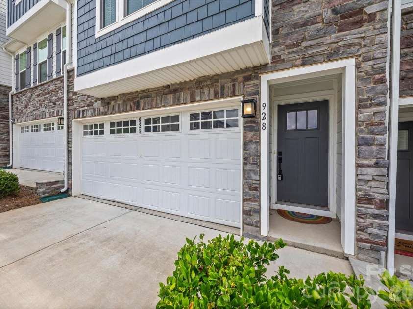 928 Portrush Lane, Tega Cay, SC 29708.  MLS# CAR4402531, YatesRealty ID 37099. 