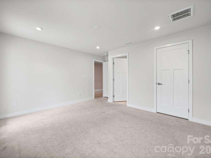 928 Portrush Lane, Tega Cay, SC 29708.  MLS# CAR4402531, YatesRealty ID 37099. 