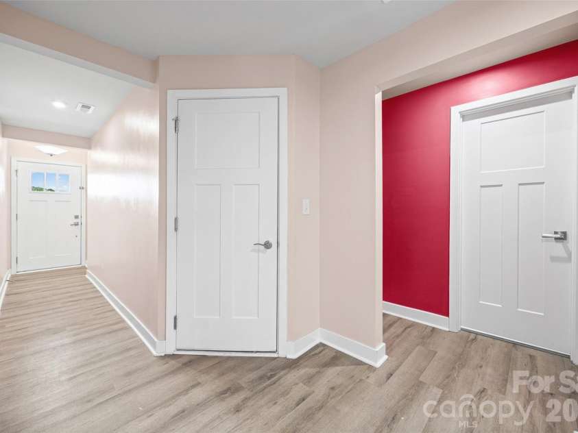 928 Portrush Lane, Tega Cay, SC 29708.  MLS# CAR4402531, YatesRealty ID 37099. 