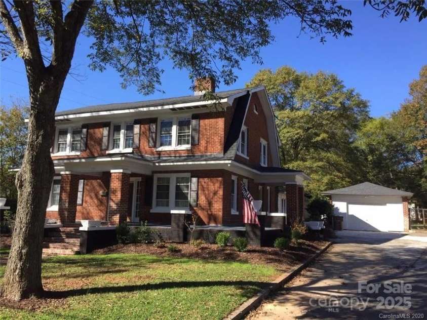 715 Marion Street, Shelby, NC 28150.  MLS# CAR4315155, YatesRealty ID 371. 
