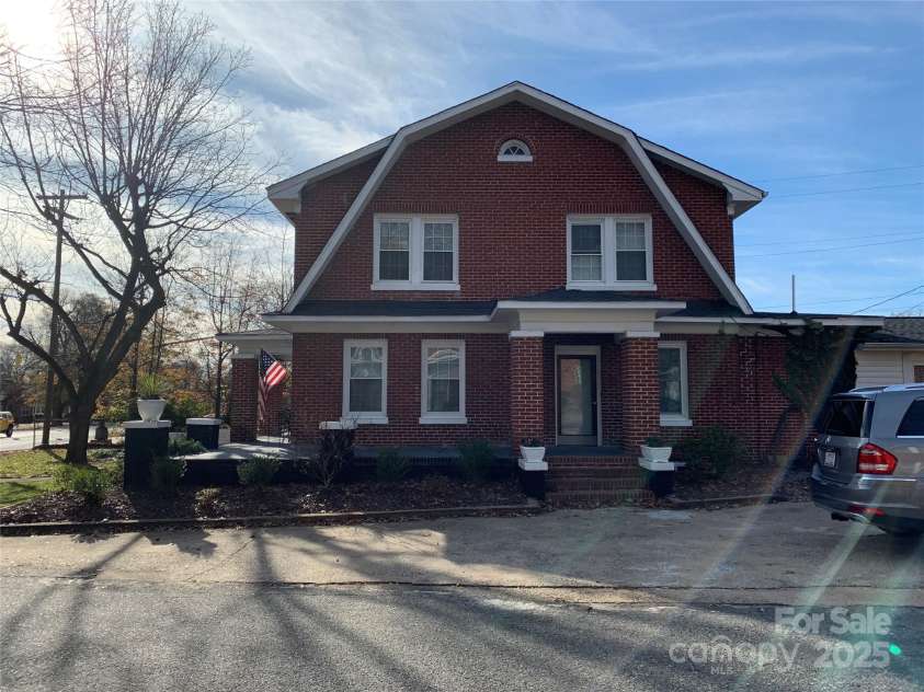 715 Marion Street, Shelby, NC 28150.  MLS# CAR4315155, YatesRealty ID 371. 