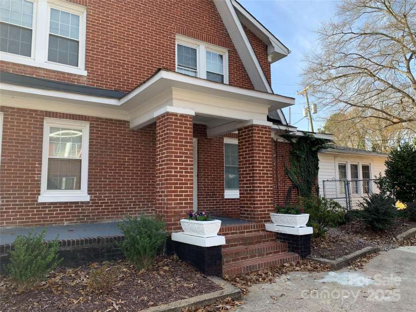 715 Marion Street, Shelby, NC 28150.  MLS# CAR4315155, YatesRealty ID 371. 