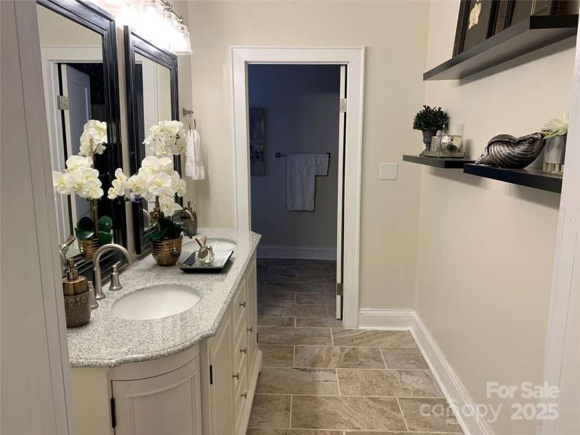 715 Marion Street, Shelby, NC 28150.  MLS# CAR4315155, YatesRealty ID 371. 