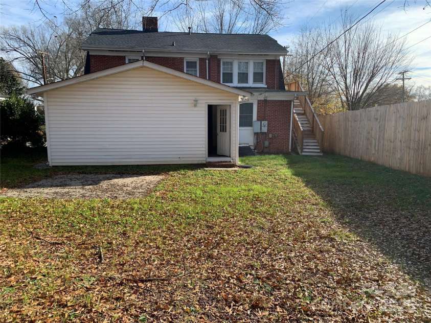 715 Marion Street, Shelby, NC 28150.  MLS# CAR4315155, YatesRealty ID 371. 