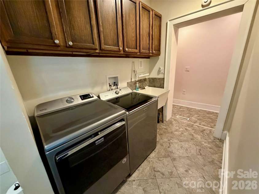 715 Marion Street, Shelby, NC 28150.  MLS# CAR4387396, YatesRealty ID 371. 