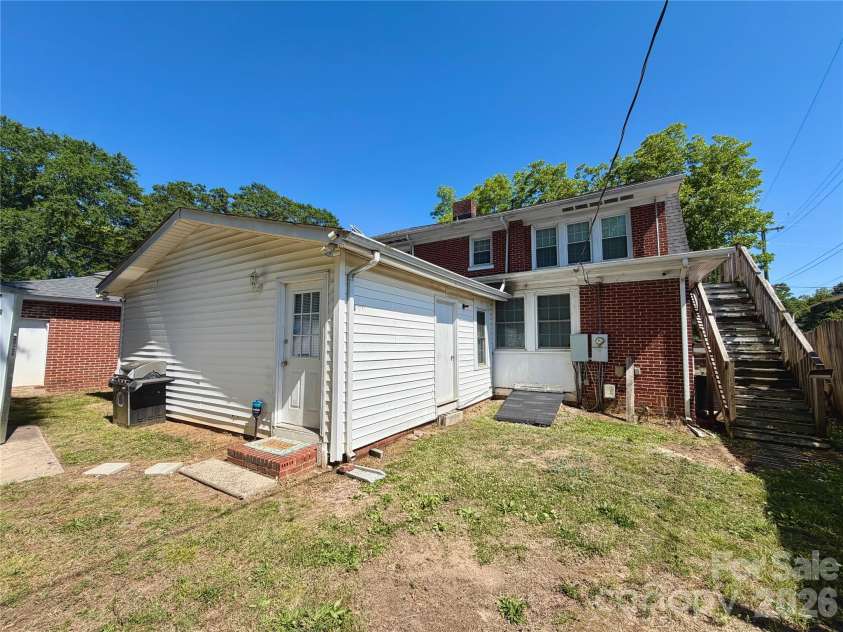 715 Marion Street, Shelby, NC 28150.  MLS# CAR4387396, YatesRealty ID 371. 