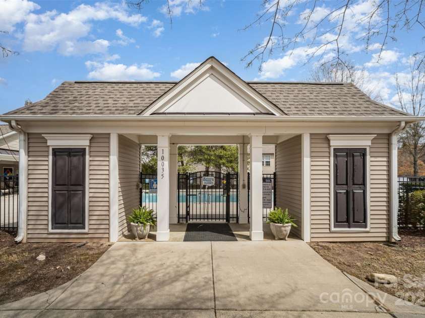 10015 Garrison Watch Avenue, Charlotte, NC 28277.  MLS# CAR4239226, YatesRealty ID 3710. 