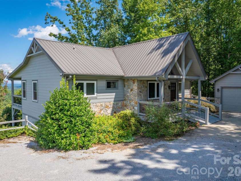2262 Grandview Peaks Drive, Nebo, NC 28761.  MLS# CAR4355618, YatesRealty ID 3710. 