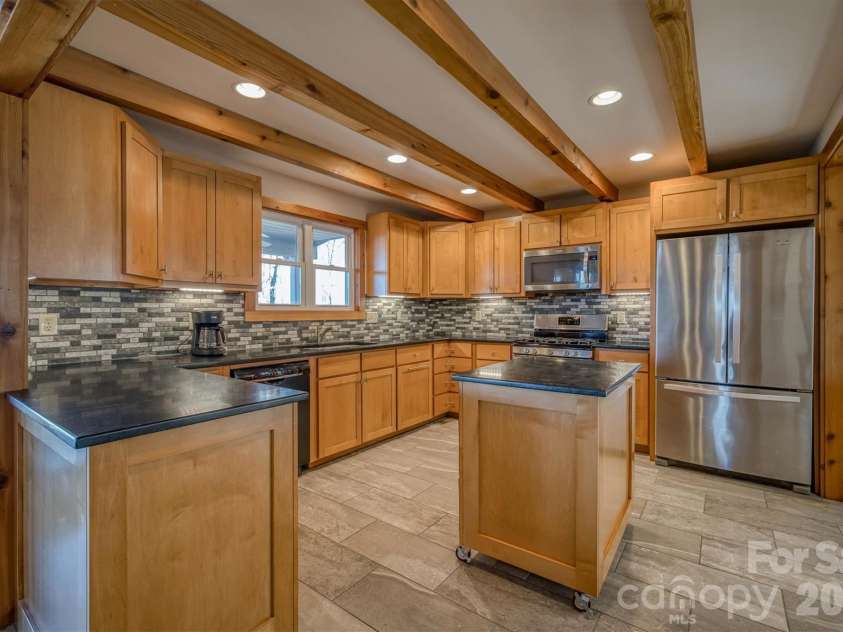 2262 Grandview Peaks Drive, Nebo, NC 28761.  MLS# CAR4355618, YatesRealty ID 3710. 