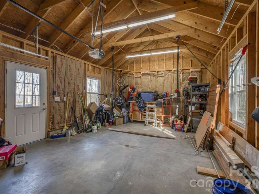 2262 Grandview Peaks Drive, Nebo, NC 28761.  MLS# CAR4355618, YatesRealty ID 3710. Detached Garage