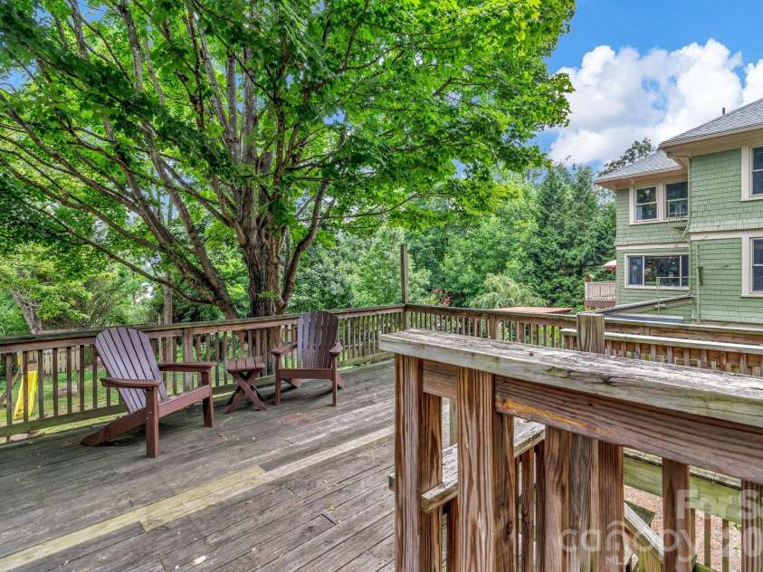 22 Fenner Avenue, Asheville, NC 28804.  MLS# CAR4403317, YatesRealty ID 37100. Large deck