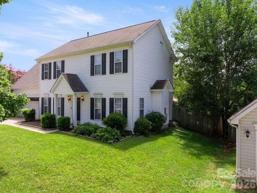5782 Dove Point Drive, Concord, NC 28025.  MLS# CAR4402560, YatesRealty ID 37101. 