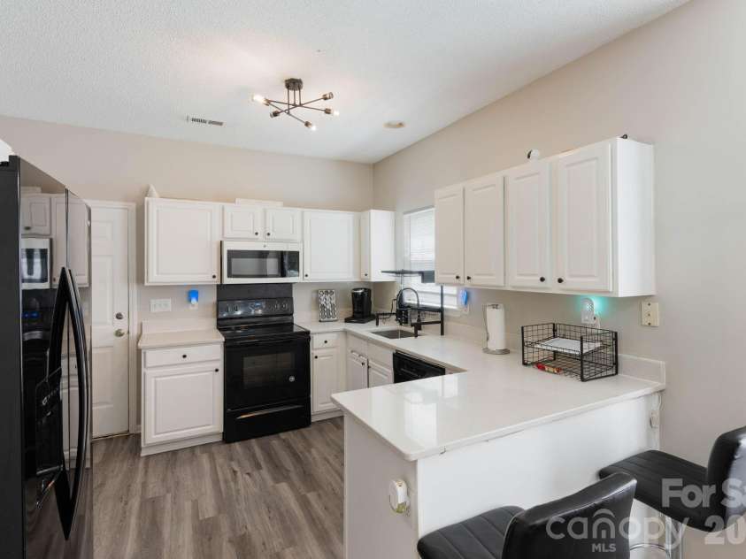 5782 Dove Point Drive, Concord, NC 28025.  MLS# CAR4402560, YatesRealty ID 37101. 