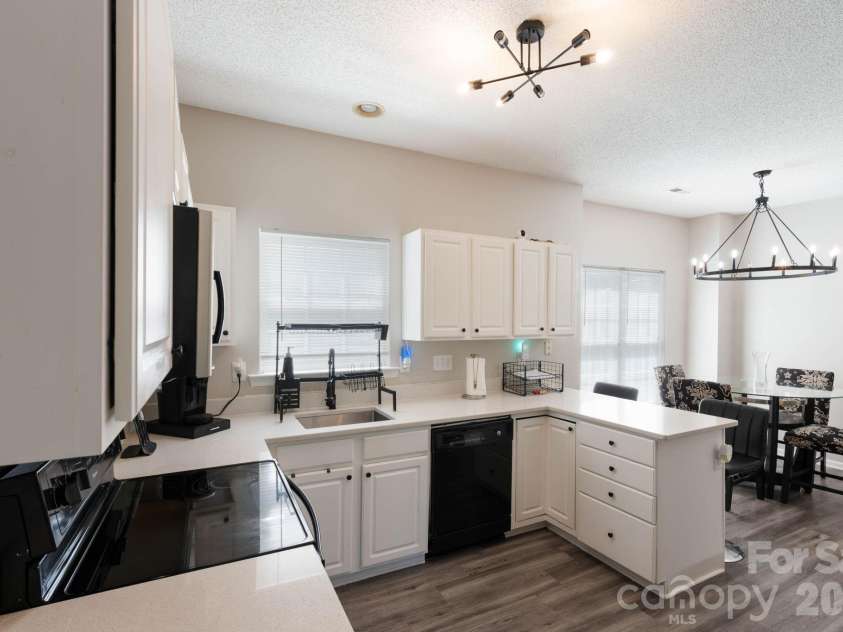 5782 Dove Point Drive, Concord, NC 28025.  MLS# CAR4402560, YatesRealty ID 37101. 
