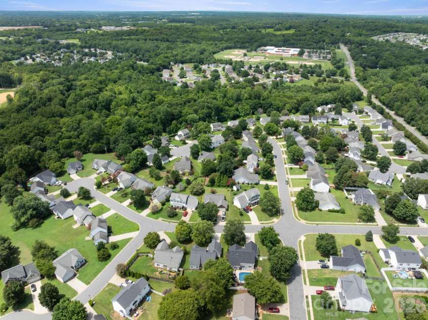 5782 Dove Point Drive, Concord, NC 28025.  MLS# CAR4402560, YatesRealty ID 37101. 