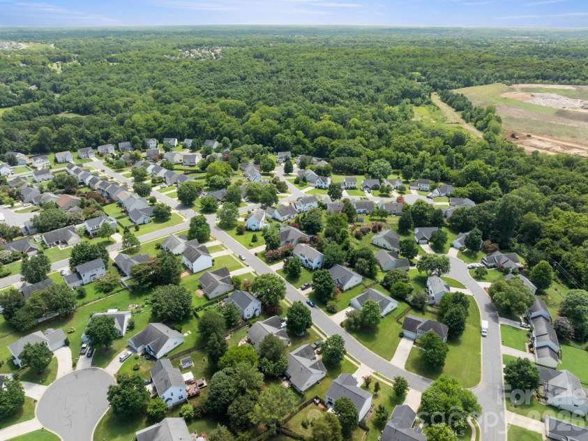 5782 Dove Point Drive, Concord, NC 28025.  MLS# CAR4402560, YatesRealty ID 37101. 