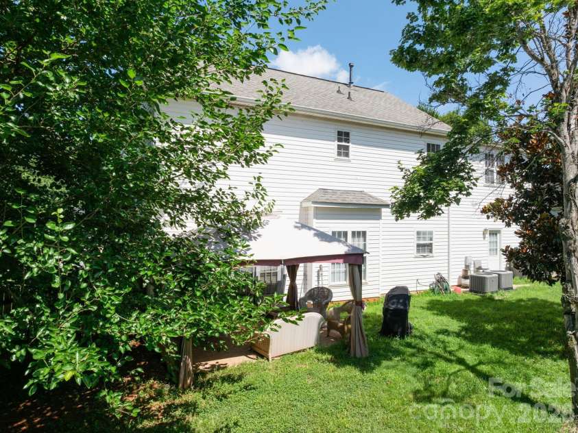 5782 Dove Point Drive, Concord, NC 28025.  MLS# CAR4402560, YatesRealty ID 37101. 