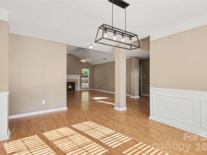 3786 Sedgewick Street, Concord, NC 28027.  MLS# CAR4397851, YatesRealty ID 37104. Dining area