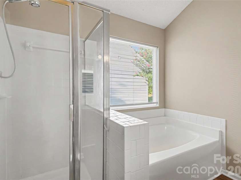3786 Sedgewick Street, Concord, NC 28027.  MLS# CAR4397851, YatesRealty ID 37104. Separate tub/shower