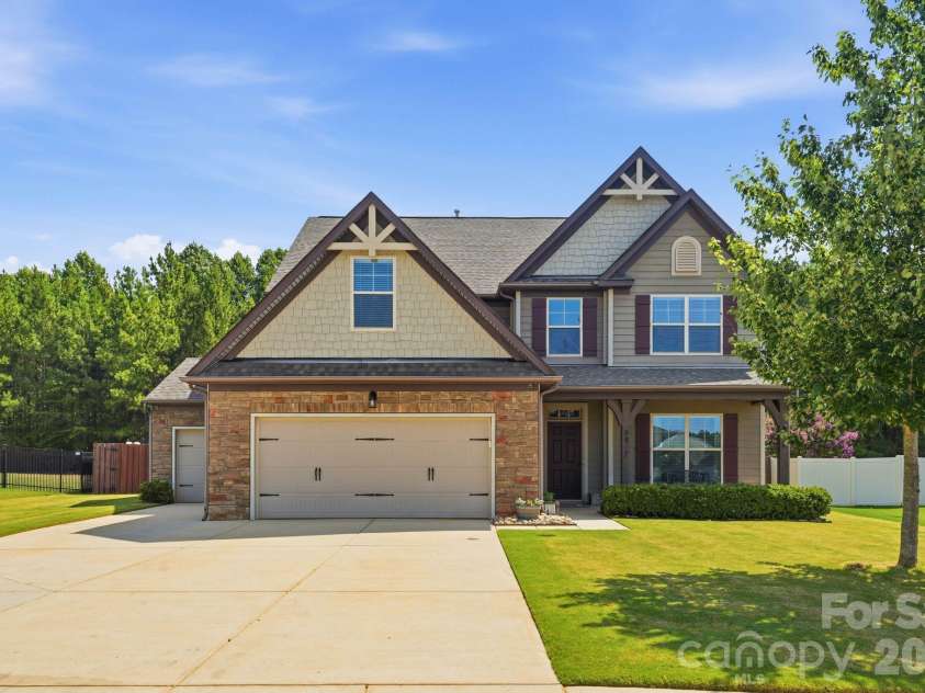 5917 Mcclintock Drive, Denver, NC 28037.  MLS# CAR4401009, YatesRealty ID 37105. 
