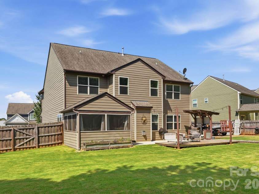 5917 Mcclintock Drive, Denver, NC 28037.  MLS# CAR4401009, YatesRealty ID 37105. 