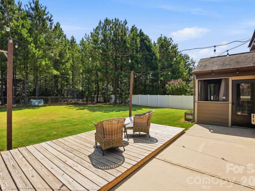 5917 Mcclintock Drive, Denver, NC 28037.  MLS# CAR4401009, YatesRealty ID 37105. 