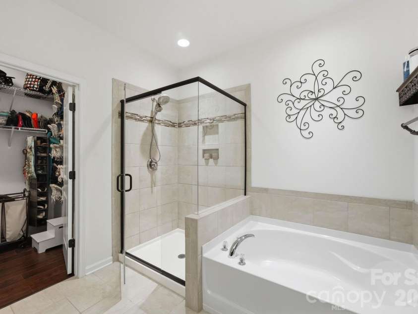 5917 Mcclintock Drive, Denver, NC 28037.  MLS# CAR4401009, YatesRealty ID 37105. 
