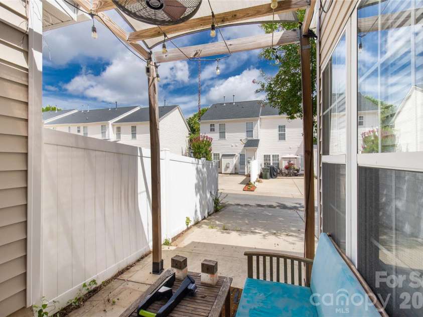 961 Coolsprings Lane, Rock Hill, SC 29730.  MLS# CAR4398107, YatesRealty ID 37106. 