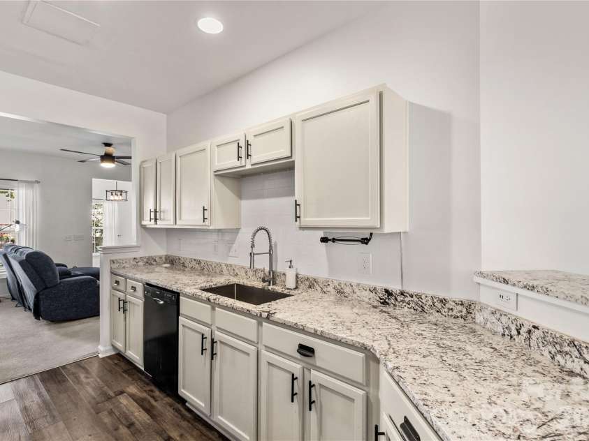 961 Coolsprings Lane, Rock Hill, SC 29730.  MLS# CAR4398107, YatesRealty ID 37106. 