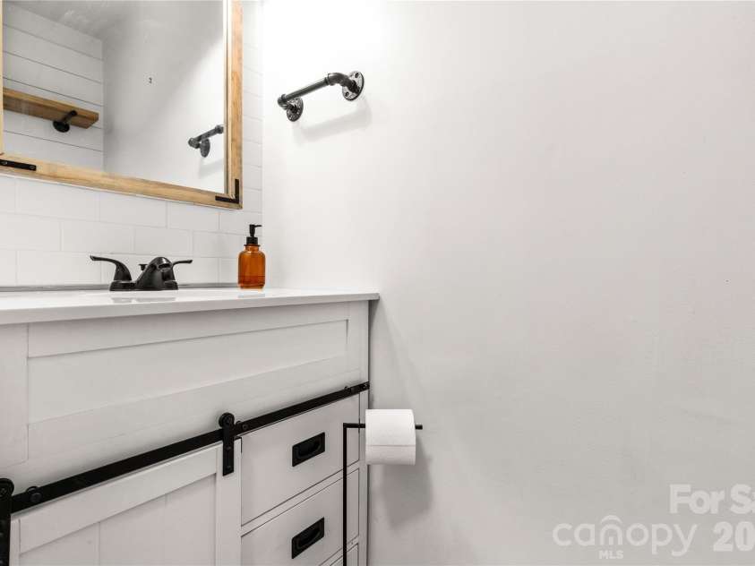 961 Coolsprings Lane, Rock Hill, SC 29730.  MLS# CAR4398107, YatesRealty ID 37106. 
