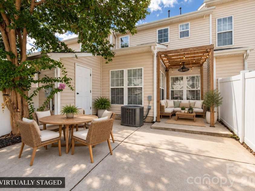 961 Coolsprings Lane, Rock Hill, SC 29730.  MLS# CAR4398107, YatesRealty ID 37106. 