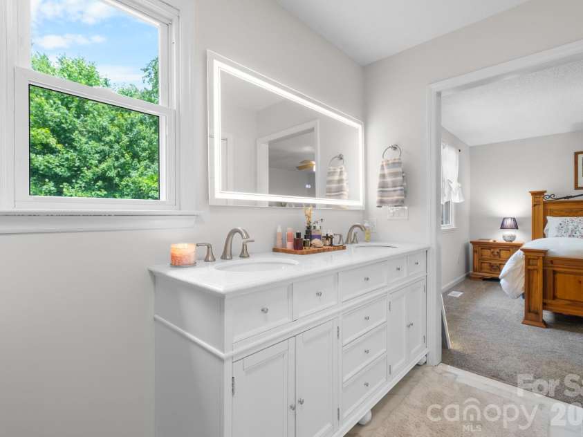 2990 Clarks Chapel Road, Lenoir, NC 28645.  MLS# CAR4388421, YatesRealty ID 37107. 
