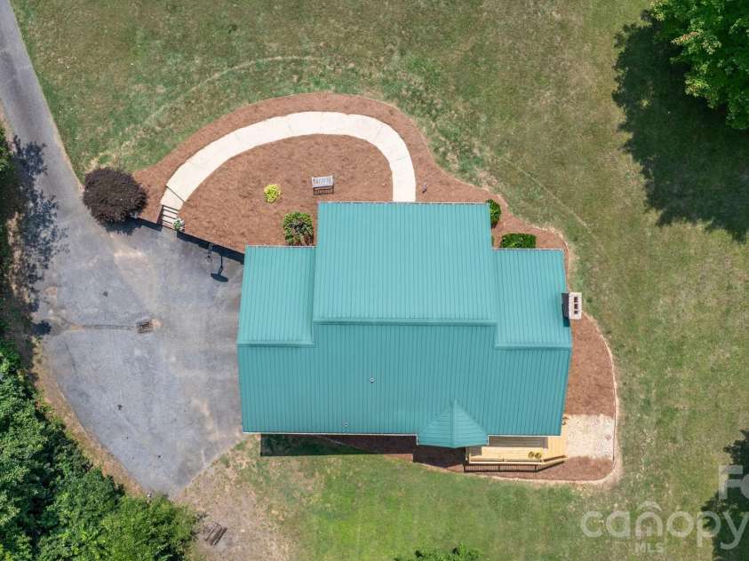 2990 Clarks Chapel Road, Lenoir, NC 28645.  MLS# CAR4388421, YatesRealty ID 37107. 