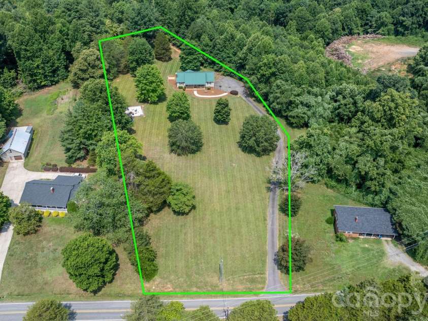 2990 Clarks Chapel Road, Lenoir, NC 28645.  MLS# CAR4388421, YatesRealty ID 37107. 