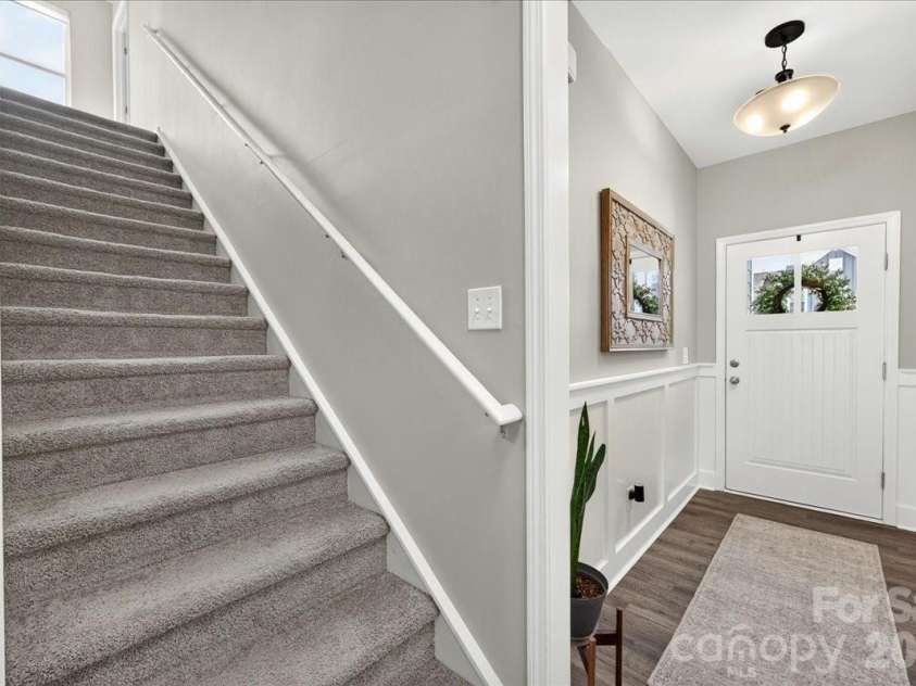 7585 Hartsfield Drive, Lancaster, SC 29720.  MLS# CAR4398685, YatesRealty ID 37108. Entry Way
