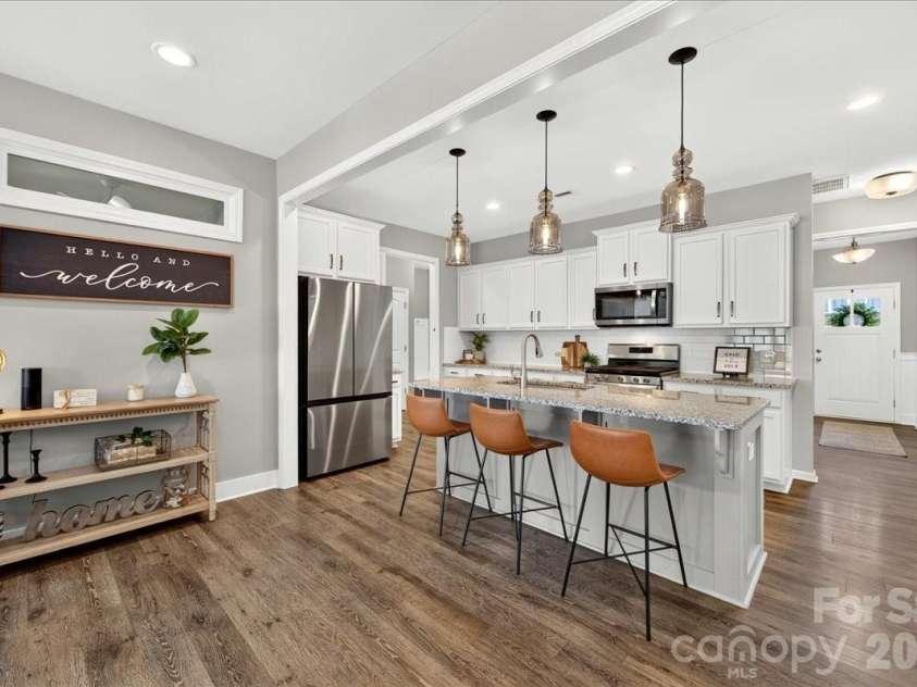 7585 Hartsfield Drive, Lancaster, SC 29720.  MLS# CAR4398685, YatesRealty ID 37108. Kitchen