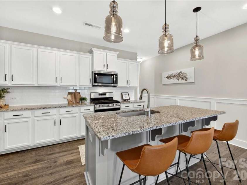7585 Hartsfield Drive, Lancaster, SC 29720.  MLS# CAR4398685, YatesRealty ID 37108. Kitchen
