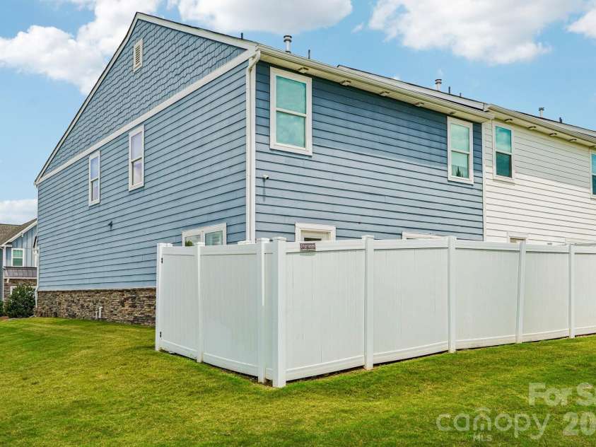 7585 Hartsfield Drive, Lancaster, SC 29720.  MLS# CAR4398685, YatesRealty ID 37108. Large Yard Corner Lot